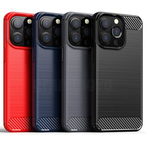 İPhone 15 Pro MAX 14 için cep telefonu kasaları 13 mini 12 11 karbon fiber yumuşak TPU kauçuk silikon hibrit koruma şok geçirmez fırçalanmış engebeli zırh örtüsü