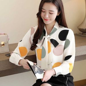 Koreanska Chiffon Kvinnor Blusar Kvinna Polka Dot Blouse Shirt Plus Size Långärmad Bow Blusas Mujer de Mona Toppar 210531