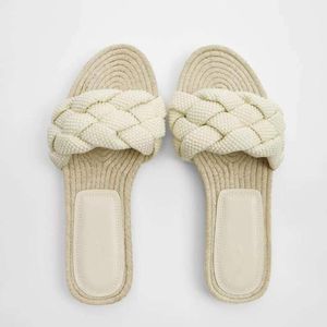 Kapcie Damskie buty Białe Pearl Woven Pas Ozdobione Mieszkanie z sandałami są proste na zewnątrz Slajdy Sweet Flip Flops Slipper
