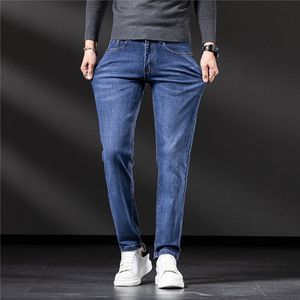 Herbst-Winter-Styles Herren-Jeans, Designer-Business-Casual, Stickerei-Druck, dehnbar, zerstörtes Loch, verklebt, Slim-Leg-Fit-Denim, zerkratzt, hochwertige Hose W28-W38