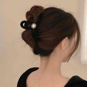Hair Accessories Jewelry Hepburn Elegant Temperament Korean pin Large Grab Clip Autumn and Winter Flocking pin Headdress