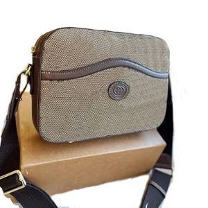 Sacos de luxo desenhador de ombro moda mensageiro bolsa bolsas bolsas de bolsa de bolsa material de decoração de ombro estilo impressão câmera unisex homens crossbody