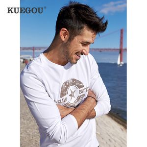 Kuegou algodão homens camisa de manga longa masculino europeu e americano estilo de moda letras impressas algodão t-shirt outono ZT-7721 210524