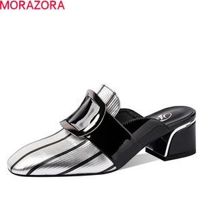 Morazora tamanho grande 33-42 mulheres chinelos de couro genuíno senhoras mules sapatos quadrados saltos verão fivela sapatos casuais 210506