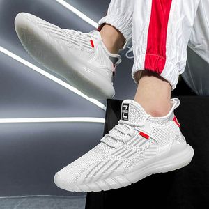 Newest Arrival Men's flying shoes breathable casual fashion trendy sports sneakers trainers outdoor jogging walking
