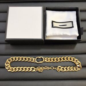 2022 Varum￤rkesdesigner Pendant Gold Letter Neutral Halsband Fashion Hip Hop Plated Letter Valentine's Day Par Jewelry Wedding