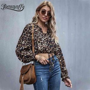 Streetwear Leopard Imprimir Drawstring Crop Top Blusa Mulheres Autumn Frill Trim V-pescoço de Manga Longa Ladies Tops e Blusas 210510