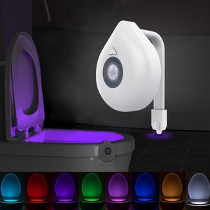 Novidade conduziu LED WC Lightings Motion Sensor WC luzes 8 cores Lâmpada mutável AAA bateria luminária de bateria para criança criança