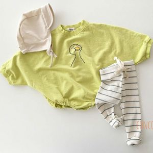 Baby Bomull Bodysuit Loose Creeper Simple Born Girl Clothes 210515