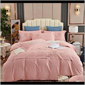 Satser Tillbehör Textilier Hem Garden4PCs Alla Broder Broderi Lyxiga sängkläder Queen Size Soft BedClothes Bed Sheet Set Duvet Er Kudde