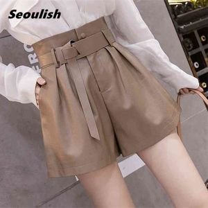 Neue Herbst Winter Schwarz PU Faux Leder Frauen Shorts Schärpen Hohe Taille Breite Bein Shorts Elegante Weibliche Feste Hosen 210323