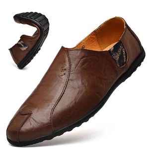 Deri Erkekler Rahat Ayakkabılar 2020 İtalyan Erkek Loafer'lar Moccasins Yumuşak Nefes Siyah Sürüş Ayakkabıları Üzerinde Kayma Artı Boyutu 38-47