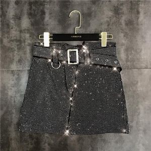 Gonne Moda Acqua Diamante Perforazione Industria pesante Cintura luminosa Una gonna a mezza lunghezza