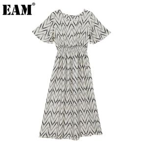 [EAM]女性印刷された弾性ウエストのドレスラウンドネックバタフライ半袖緩いフィットファッション春夏1DD8533 210512