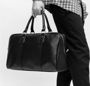 Kvinnor Män Portable Fitness Luxurys Business PU Läder Resväska Lång och Kort avstånd Stor kapacitet Ljusdesigner Duffel Bagagepåsar