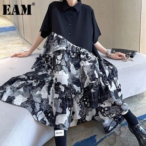 [EAM]女性黒大サイズ非対称裾プリントロングドレスラペル半袖緩いフィットファッション夏1DD7491 210512
