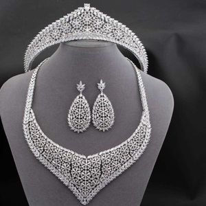 2020 Nuovo 5A Cubic Zirconia Matrimonio da sposa Classico Tiara e collana Set di orecchini Set di gioielli per le donne Accessori H1022