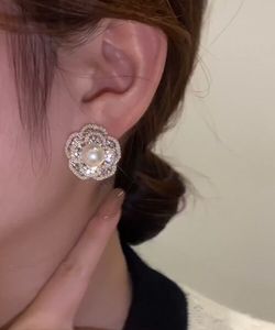 Eleganckie kolczyki dla kobiet biżuteria oryginalna 100% 925 mody mody koreańska perłowa impreza luksusowa Exquaitee Earring1862