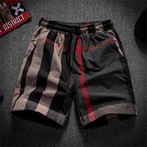 Summer Men's Plaid Trends High-end Big Drape Loose Beach Casual Shorts 210713