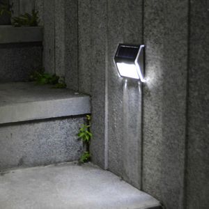 Lampy słoneczne Światła Outdoor 2 SZTUK LEDS PIR Czujnik ruchu aktywowany Oddzielne światło do ochrony ogrodowej Wodoodporna bezprzewodowa lampa ścienna