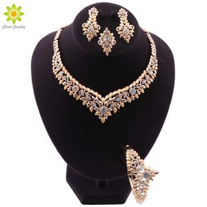 New Fashion Nigerian Wedding Bridal African Gold Color Jewelry Set Dubai Crystal Necklace Bracelet Earrings Ring Set H1022