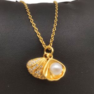 Micro Inlaid Shell Pendant Necklace Female Clavicle Chain 18K Yellow Gold Filled Fashion Women Gift
