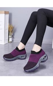 2022 tamanho grande sapatos femininos almofada de ar voando tricô sneakers over-toe shos moda meias casuais sapato wm2223