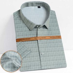 Herrskjortor Kortärmade Sommar Designer Social Mode Kläder Trender Anti-rynk Mjuk Smart Casual Klänning Man Blus 210609