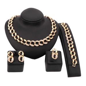 Afrikanska pärlor smycken sätter rhinestone hängsmycke halsband örhängen armband ringar set bra för kvinnor bröllopsfest tillbehör sätter H1022