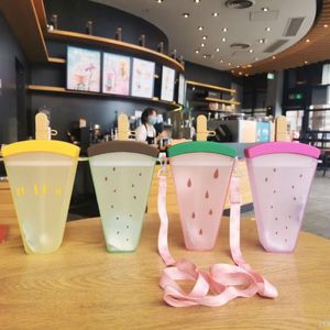 Melancia Garrafas Children's Plastic Copo de Água Conveniente Strap Outdoor Suco Cups Drinkware 4 Cores SN3307