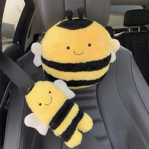 2021 Ny Ankomst Ins Lite Bee Små Fresh Seat Belt Cover Car Lumbar Neadrest Neckpillow Interiörtillbehör