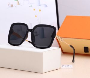 New2021 Fashion brand cycling sunglasses for men and women suitable classic outdoor beach sports other occasions full of personality eye-catching gift selection