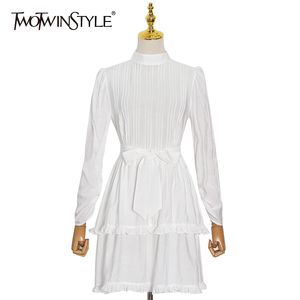 TwoTwinStyleエレガントなパッチワークボウカットドレスのための女性スタンドカラー長袖ハイウエストホワイトドレス女性ファッション210517