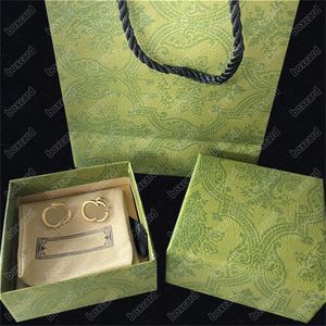 Pendientes de encanto elegantes de doble letra con caja de regalo Partamentos de sello en relieve Dangler para mujer aniversario de fiesta en venta