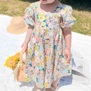 女の子の子供服のための韓国風の夏のフラワープリンセスドレスバックレスパーティー子供服210528