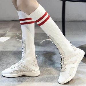 Buty Damskie Skarpety 2021 Kolano Wysokie Długie Udo Elastyczne Slim Sneakers Designer Buty Czarny White EU 35-40