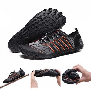 Quick Dry Men Barefoot Shoes Women Water Shoes Swimming Diving Sandals Non-slip Aqua Shoes River Beach Slippers Fitness Sneakers Y0714