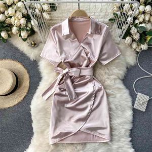 Kobiety Moda Satin Lapel Z Krótkim Rękawem Wysoka Talia Krawata Kształt Nieregularny Pakiet Dresy Hip Eleganckie ubrania Koreański Vestidos R755 210527