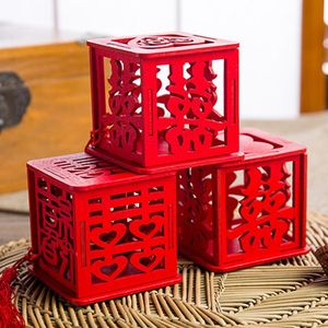 Doppelte Glücksgeschenkbox großhandel-Geschenkverpackung Red Hollow out tragbare hölzerne Süßwarenschachtel Chinesischer Stil Vintage Traditionelle Doppel Glück Hochzeit Favor Party Dekor