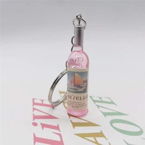 500 pcs Bonito Novidade Arcylic Mini Pequena Cerveja Presente Garrafa de Vinho Chaveiro Assorted Cor para Mulheres Homens Bag de Carro Keyring Accessões Pingente