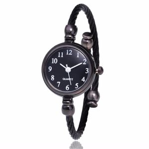 Orologi da polso semplici orologi da donna in argento elegante braccialetto piccolo orologio femminile 2021 marchio di moda quadrante romano retrò polso da donna Gif