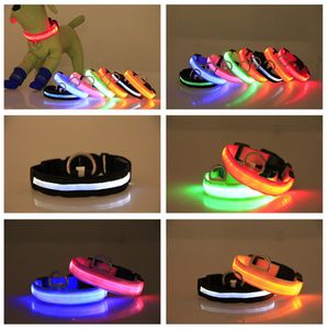 Collari per cani in nylon LED Luce di sicurezza notturna Lampeggiante Bagliore nel buio Piccolo guinzaglio per animali domestici Collare per cuccioli Brillante Collane per cani firmati sicuri DHL GRATIS