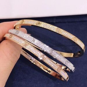 Luxury Top Fine Pure 925 Sterling Silver smycken för kvinnor Skruvförare Bangle tunt design Rose Gold Diamond Love Bangle Wedding Engagement Screw Armband Catier