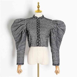 Stå krage chic täckt knappjacka kvinnor våren mode panelad patchwork coat o neck puff långärmad toppar 210519