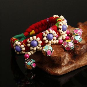 Bangle National Ethnic Style Multicolor Flower CHARM Handgjorda Tyg Bell Armband för Kvinnor Vänskap Önskar smyckengåva