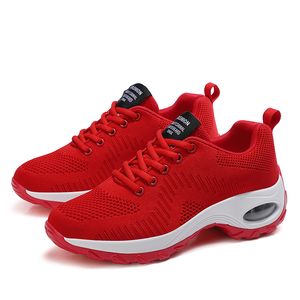 Partihandel 2021 Toppkvalitet för Mens Womens Sports Running Skor Sticka Mesh Andningsplan Lila Röd Utomhus Sneakers 35-42 WY28-T1810