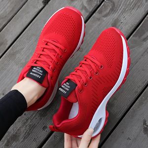 Açık havada kadın moda koşu ayakkabıları yastık sneakers kırmızı mor siyah bahar çapraz sınır sinek dokuma nefes trendy net sallanan rahat