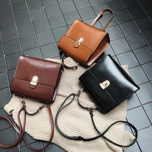 PU-Handtaschen Damen Griff Top Ölige glänzende Umhängetasche Mode tragbare Retro-Aktentasche Tasche Leder Tote Bolsa Feminina VQFDI