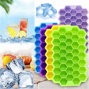 37 Cubetti di ghiaccio Strumenti congelati Forma di nido di calabrone congelato Vassoio Cubo Stampo in silicone Bar Bevande per feste Stampo Strumento per budino con coperchio T10I66