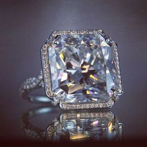 2021 Grandes Grandes Crystal Stone Anéis de Casamento Mulher Prata Cor Do Amor Proposta Engage Anel de Alta Qualidade Moda Jóias